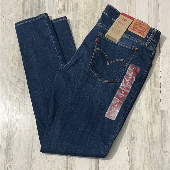 Levi's Denim - Levi’s 711 Skinny Jeans Size 32.   NWT